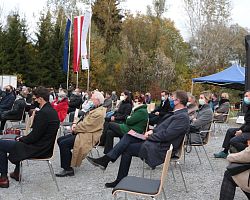Attentive listeners at House of Remembrance in St. Georgen Attentive listeners at House of Remembrance in St. Georgen